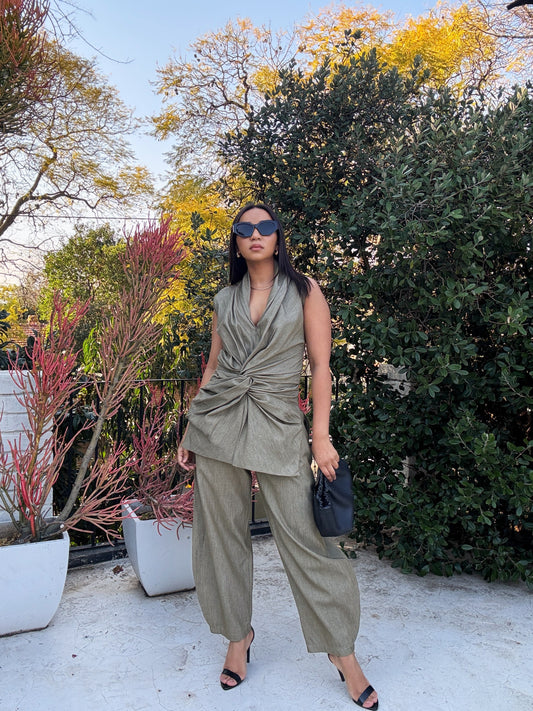 Maxwell  Suit