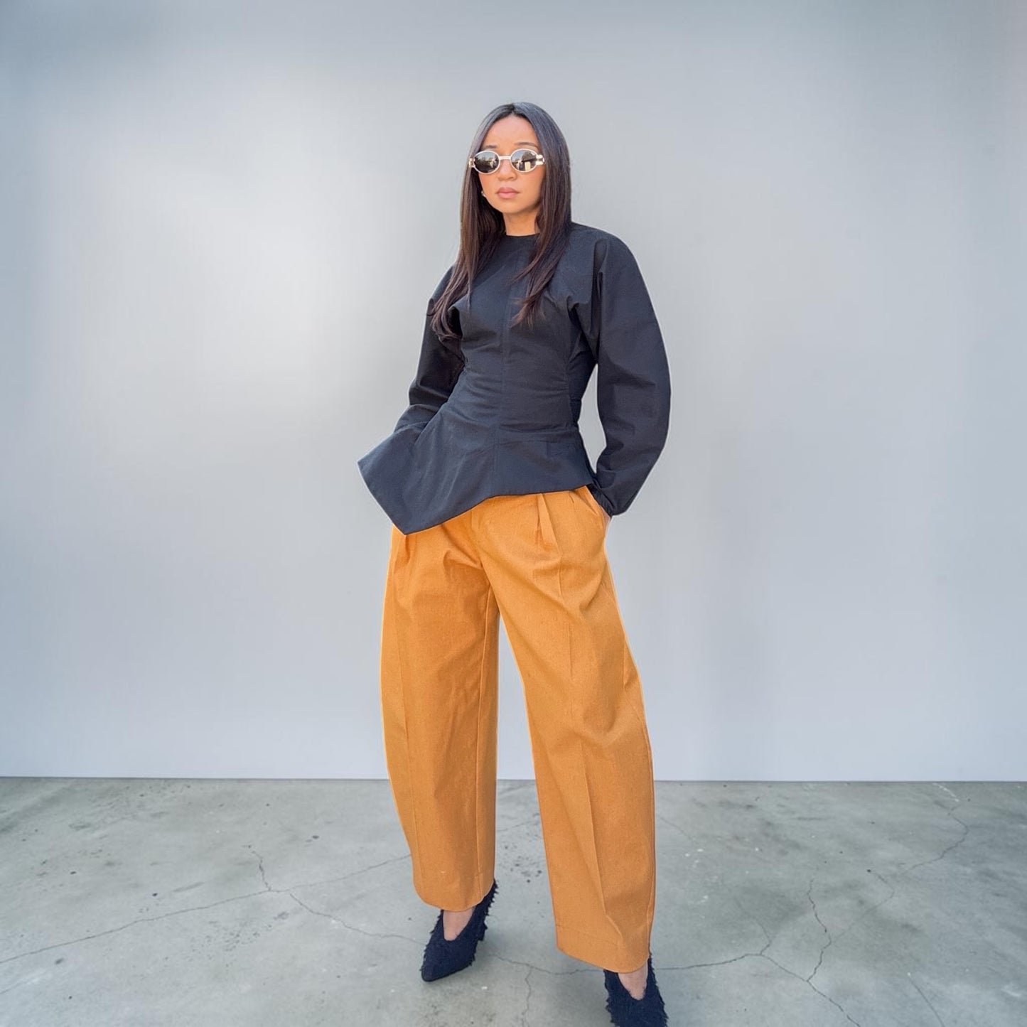 Elle - Black Sculptured long sleeve